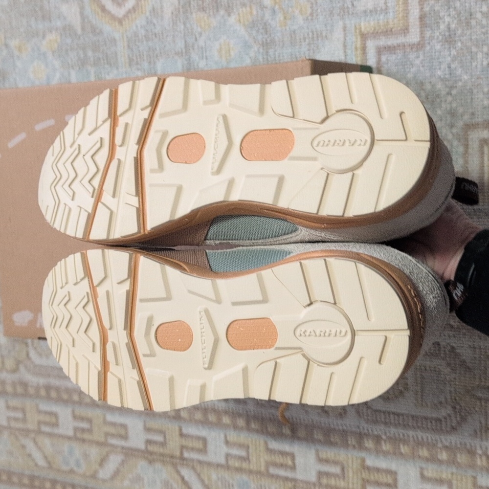 Karhu Fusion 2.0 Sneakers in Turtledove/Shadow Lime - Picture 8 of 8
